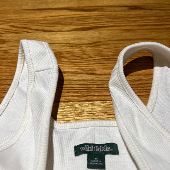 TOP - Picture 2 of 2